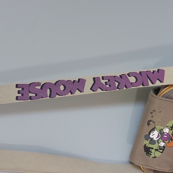 mickey mouse  crossbody bag - Picture 3 of 5